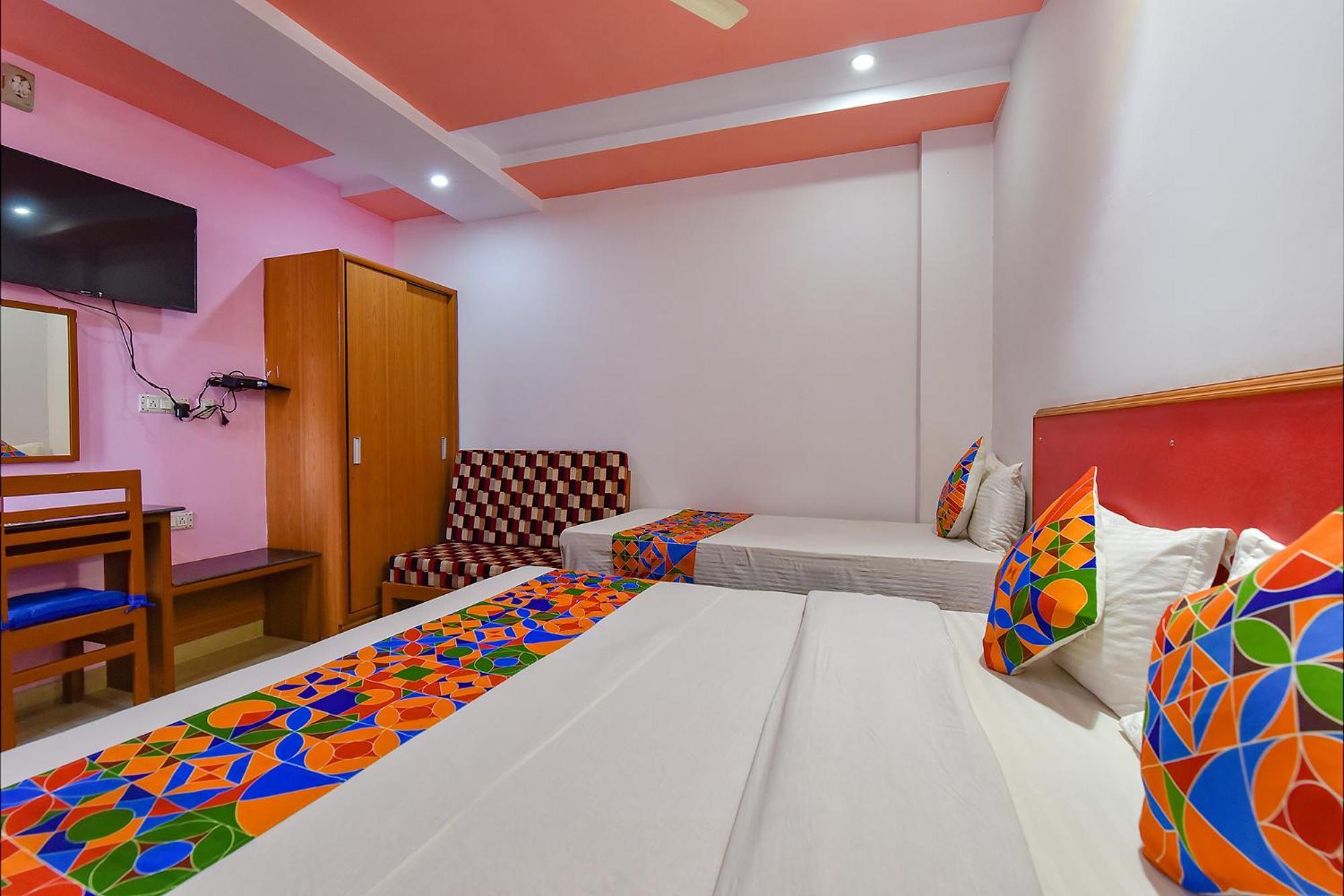 Airport Sky Inn Hotel Divisione di Jaipur Esterno foto