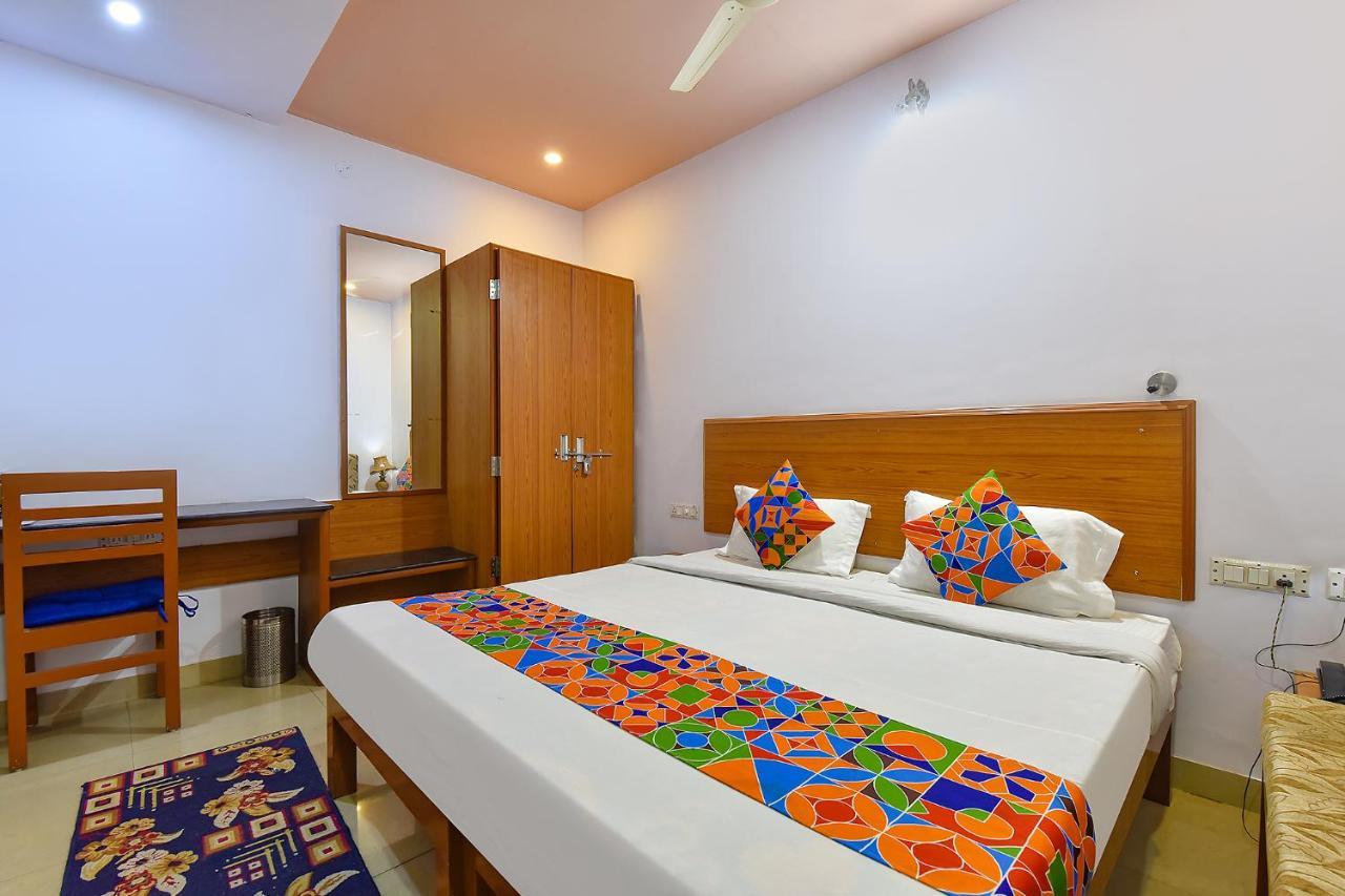 Airport Sky Inn Hotel Divisione di Jaipur Esterno foto
