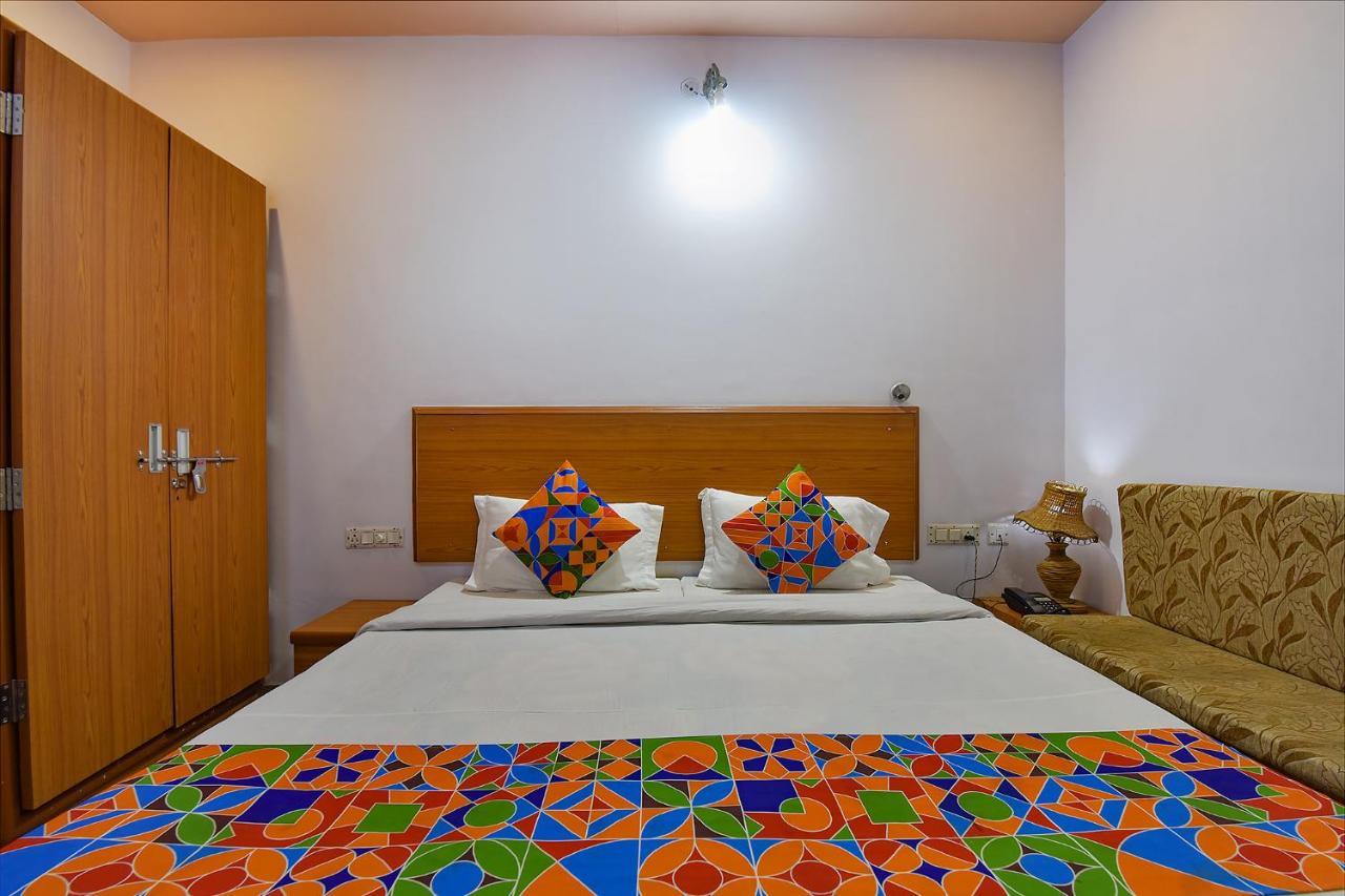 Airport Sky Inn Hotel Divisione di Jaipur Esterno foto