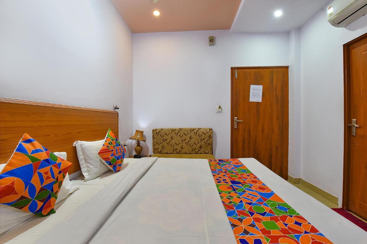 Airport Sky Inn Hotel Divisione di Jaipur Esterno foto